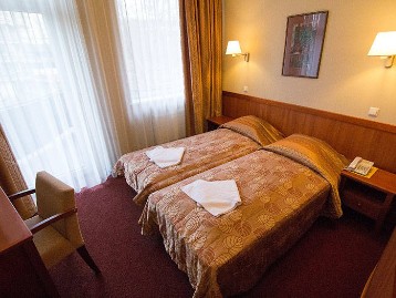 2 naktis ar izklaidi akvaparkā un PUSDIENĀM DIVIEM - GribuAtpusties.lv