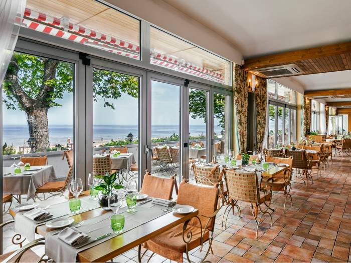 Baltic Beach Hotel & SPA - дневной отдых - Отели в Юрмале