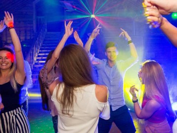 Jaungada sagaidīšana 3 vai 4 pers. KOMPĀNIJAI no 786€ - GribuAtpusties.lv