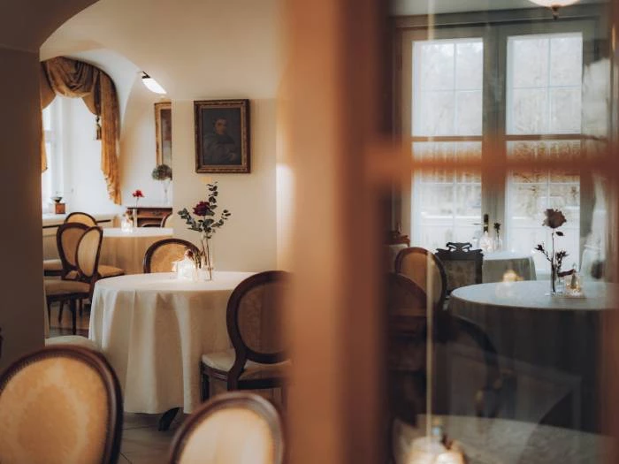 Mālpils muiža - Viesnīcas Siguldā