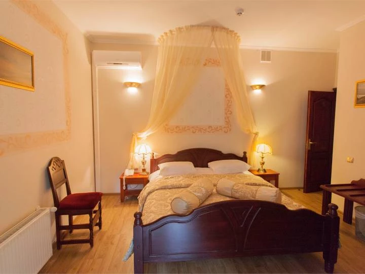 ĪPAŠAIS — 1 vai 2 naktis ar atpūtu JAUNAJĀ Dzintari SPA no 166€ - GribuAtpusties.lv